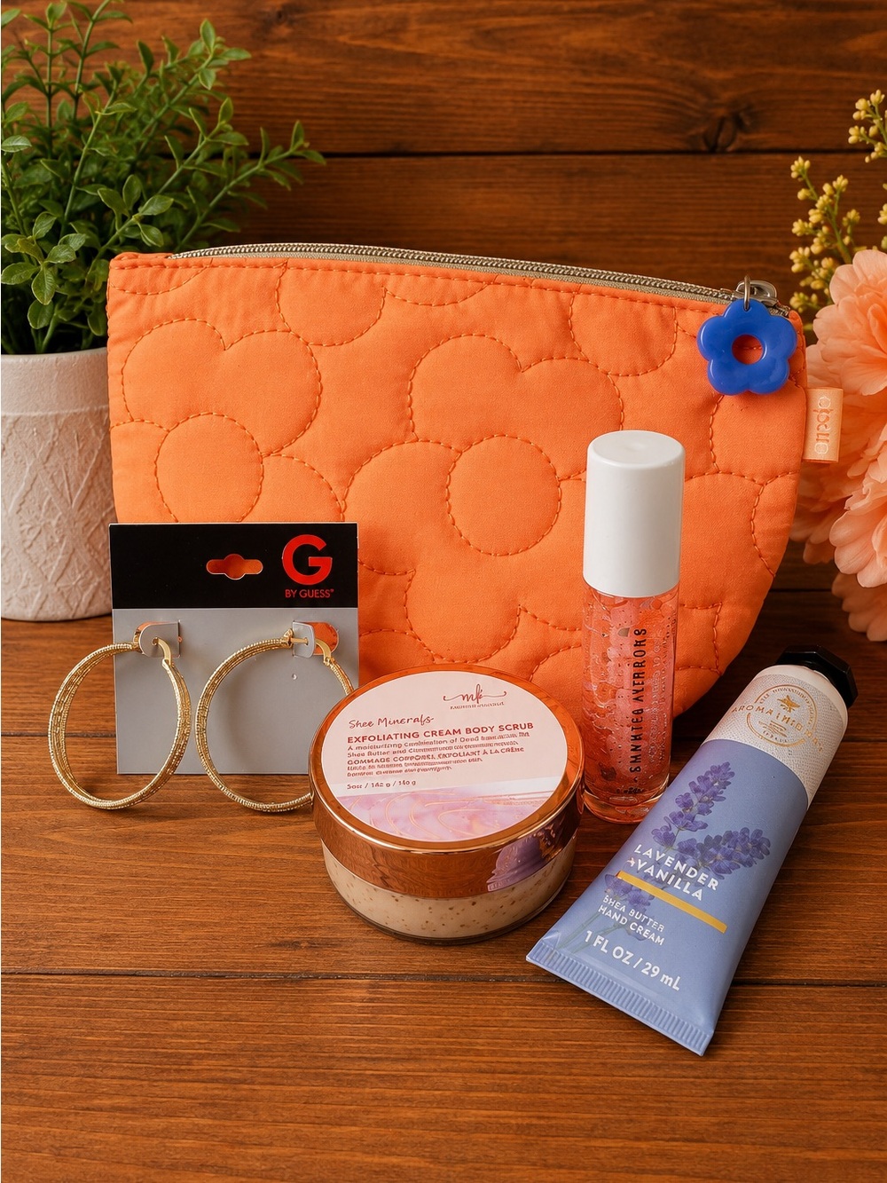 Bundle 💕Guess Gold Hoop Earrings with New Ipsy Bag & Beauty Girl’s Women’s Gift